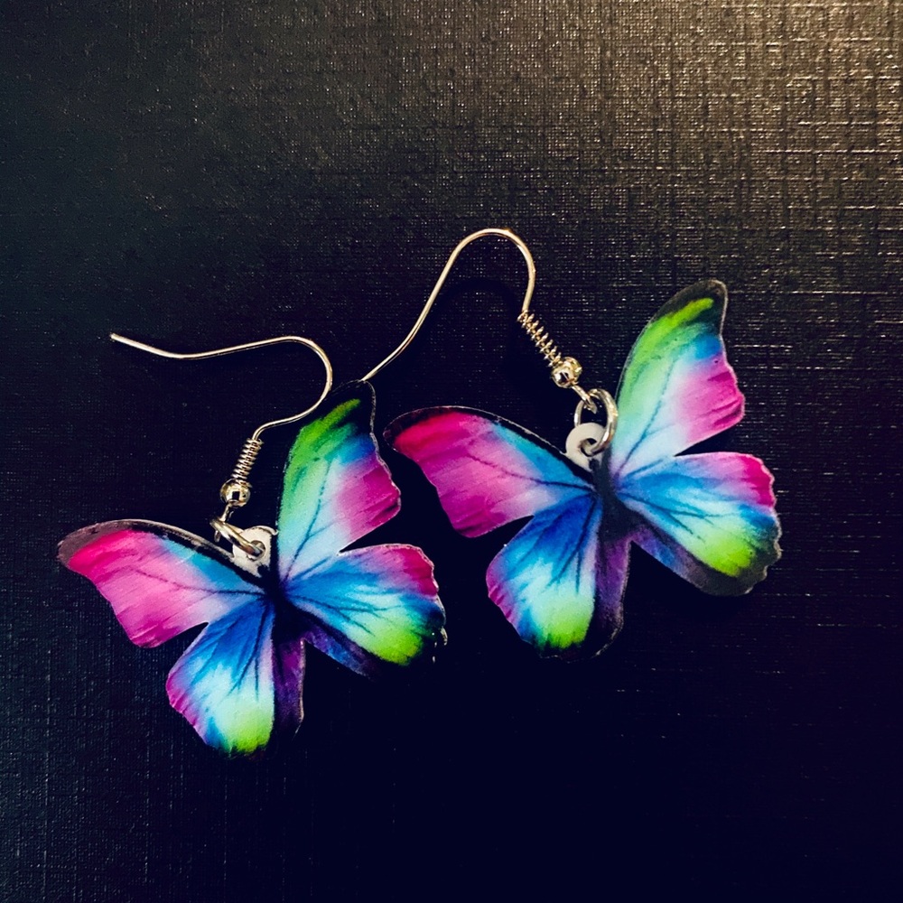 Cute butterfly earrings (NWT) 🦋